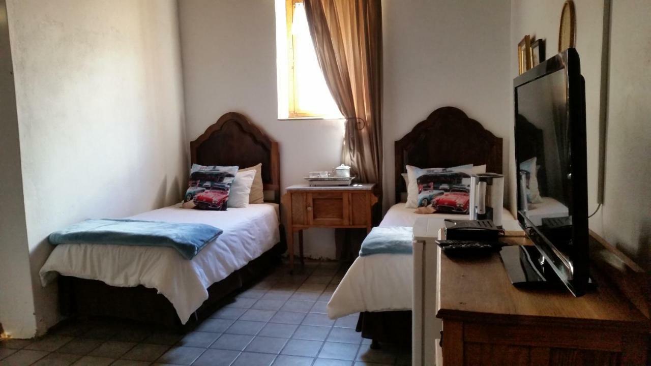 Calvinia Guesthouse Exterior foto